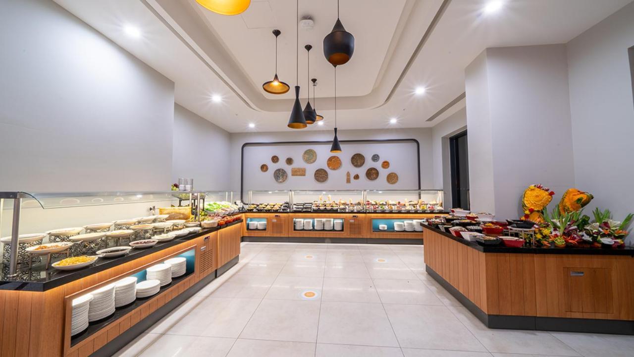 Sundia Exclusive By Liberty Fethiye Adults Only Hotel Exterior photo The buffet at the hotel